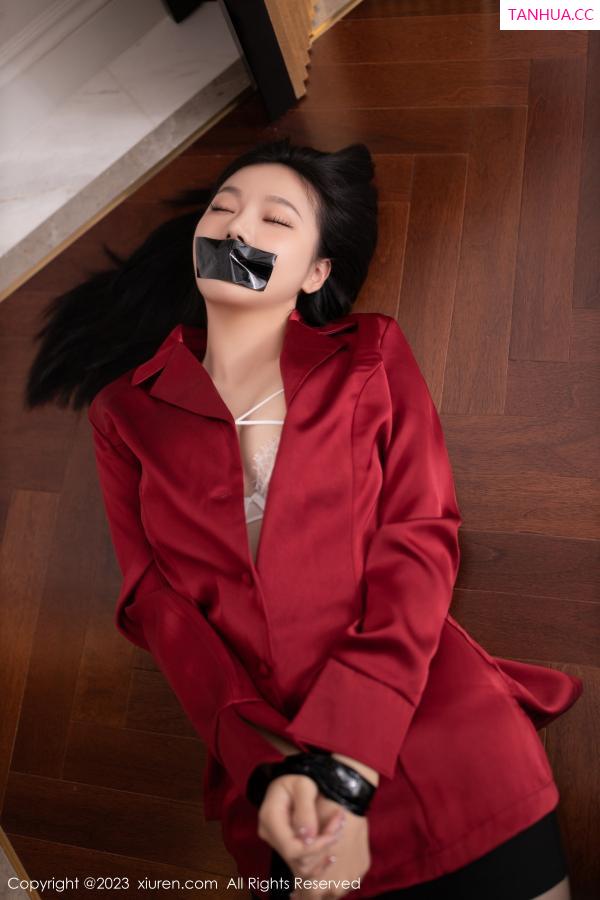 安然Maleah  [XiuRen]高清写真图 2023.09.05 No.7338 安然anran 黑丝美腿第4张图片